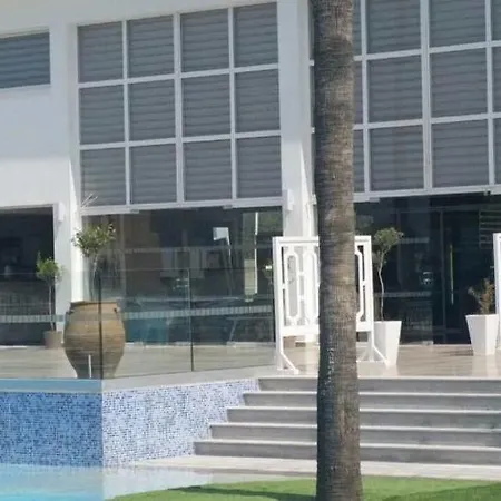 Hotel Fedrania Gardens 2*
