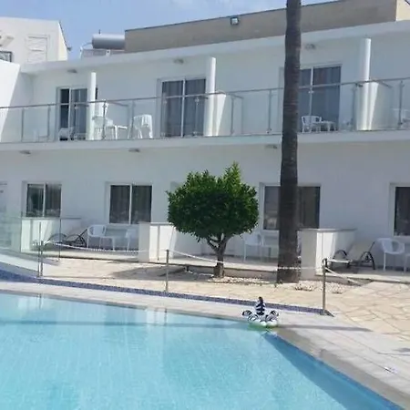 Hotel Fedrania Gardens 2*